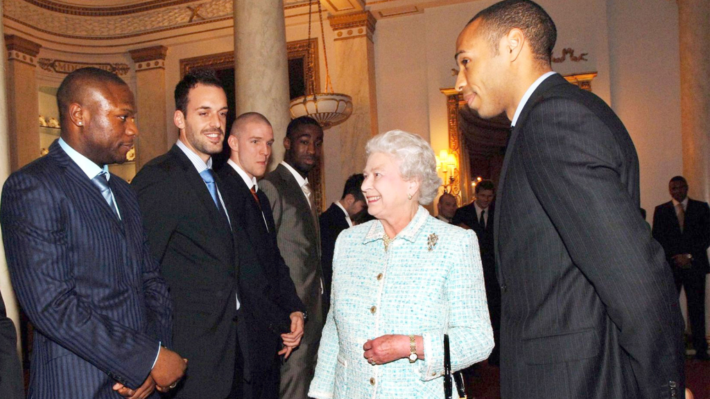%Title&Amp; Queen Elizabeth Ii: Arsenal Stars Visited Buckingham Palace
